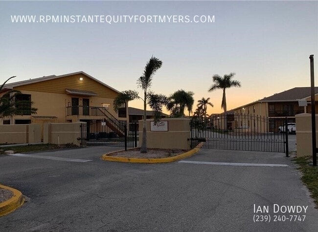Building Photo - 5323 Summerlin Rd Rental