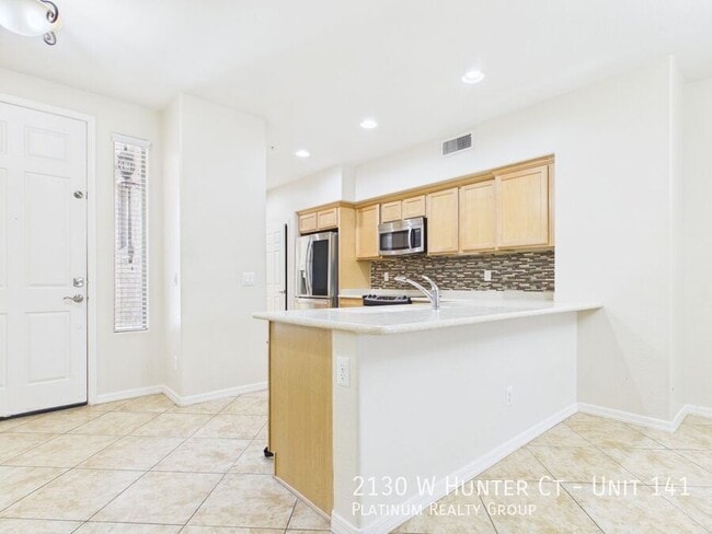 2130 W Hunter Ct Unit 141