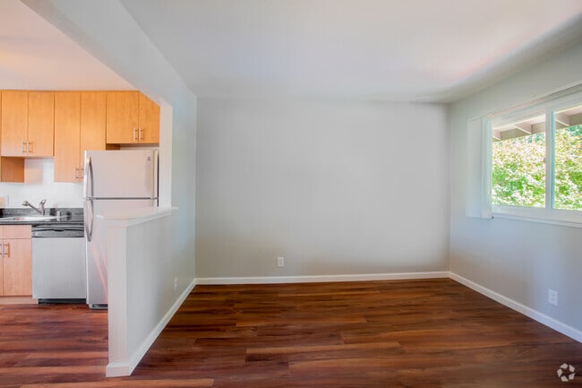 1BR, 1BA - Saratoga Grove Apartments