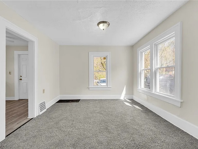 Photo - 201 Alberti Ct