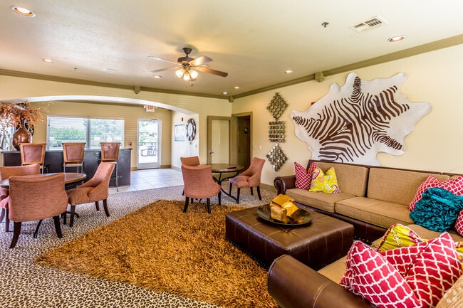 Casa club - The Fairways at Nutters Chapel