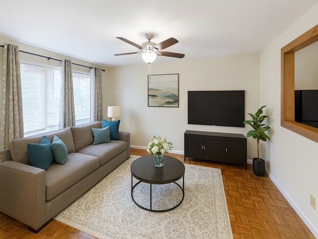 Photo - Beautiful 3BR 1BA Home w/ 2-Car Garage in Kansas City