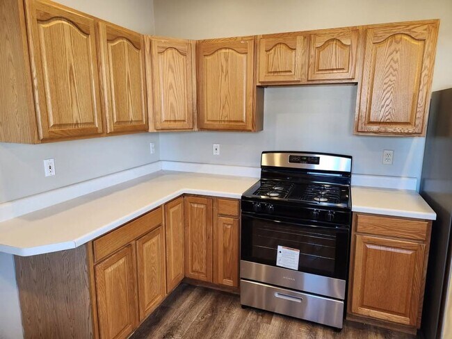 Photo - 825-827 Gohres St Unit 825