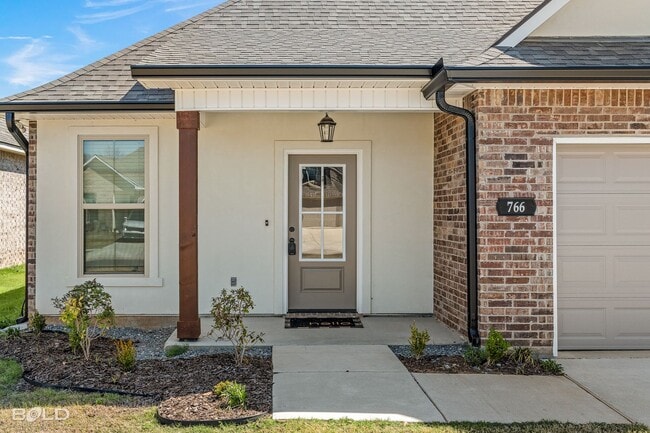 Photo - 766 Crozier Dr