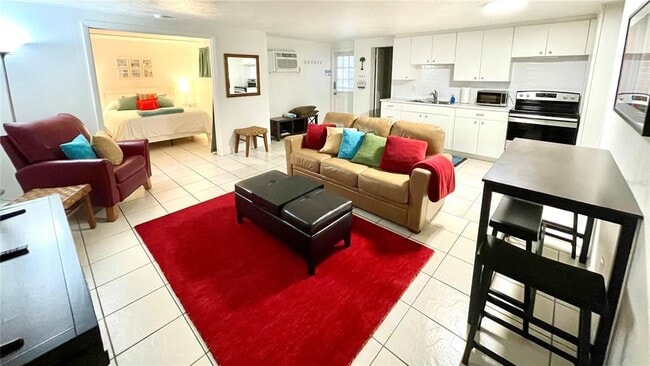 828 S Tuttle Ave Unit B