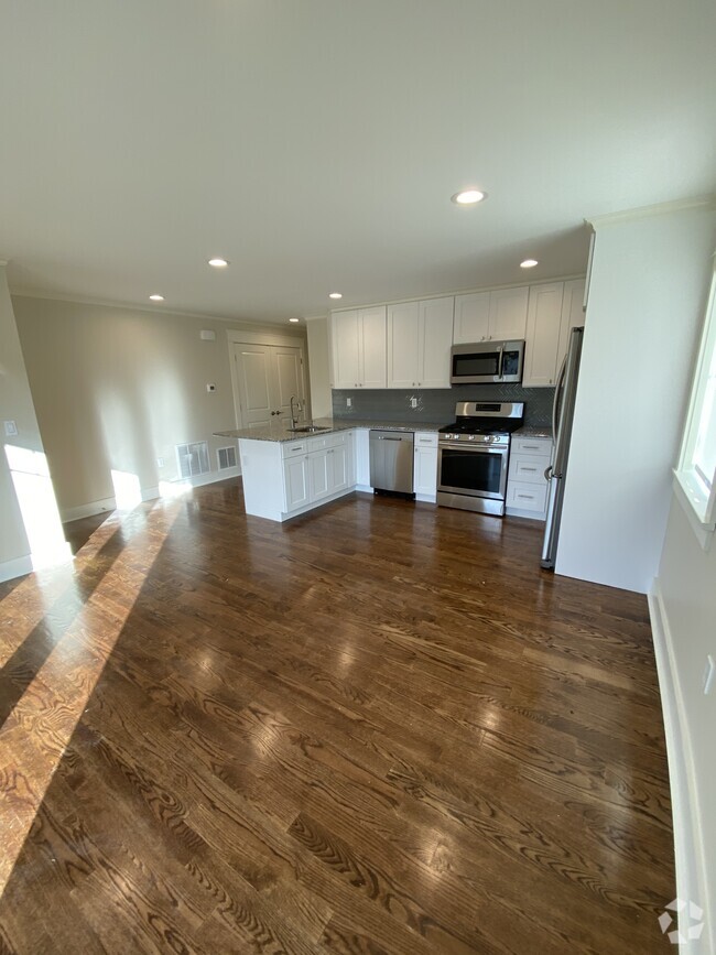 Building Photo - 57 Howland Ave Unit #5 Rental