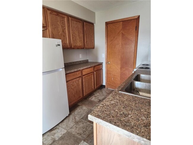 Photo - 308 S 3rd St