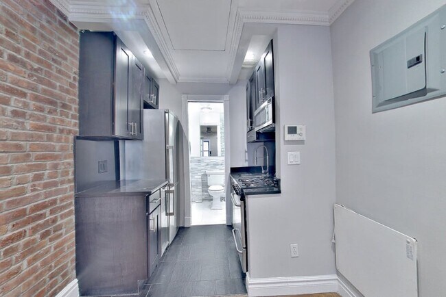 Photo - 345 W 53rd St Unit 4C