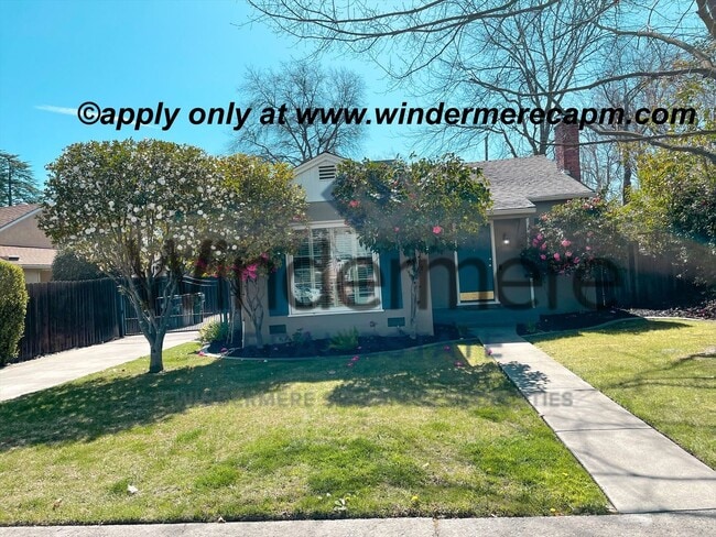 Building Photo - Charming Upper Land Park Home with Vintage Character and Natural Light — 2 Bed, 1 Bath
