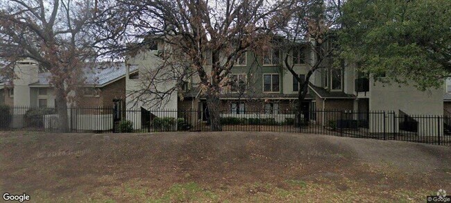 Building Photo - 9619 Walnut St Rental