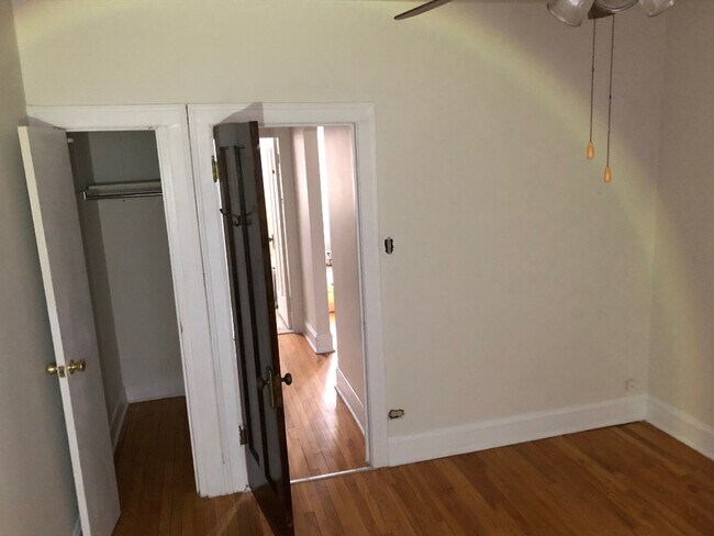 Photo - 3454 N Kedvale Ave Unidad 3464-GDN