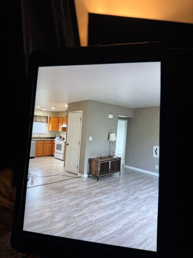 Photo - 75 S Maiden St Unidad 2