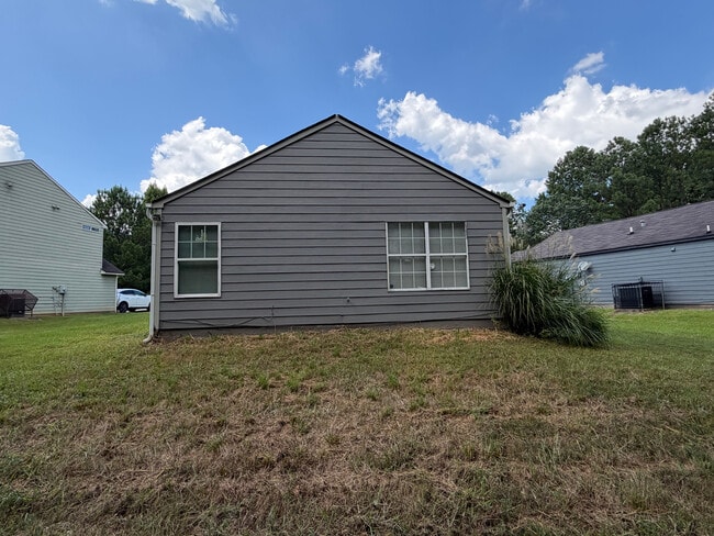 Room in House on Cypress Pointe Dr