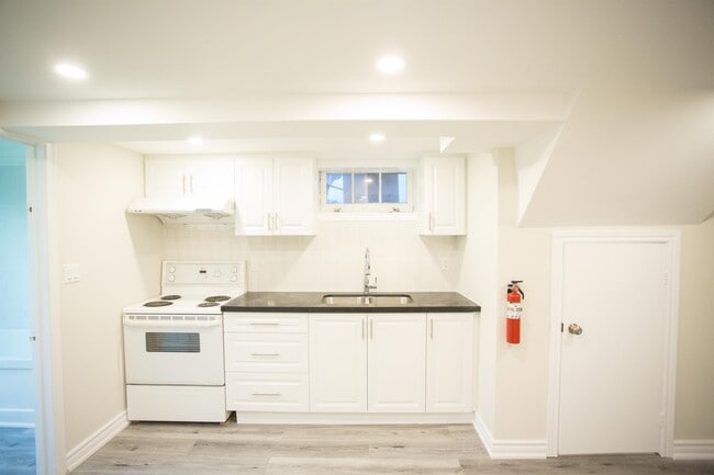 Photo - 76 Blakemanor Blvd Unit 2