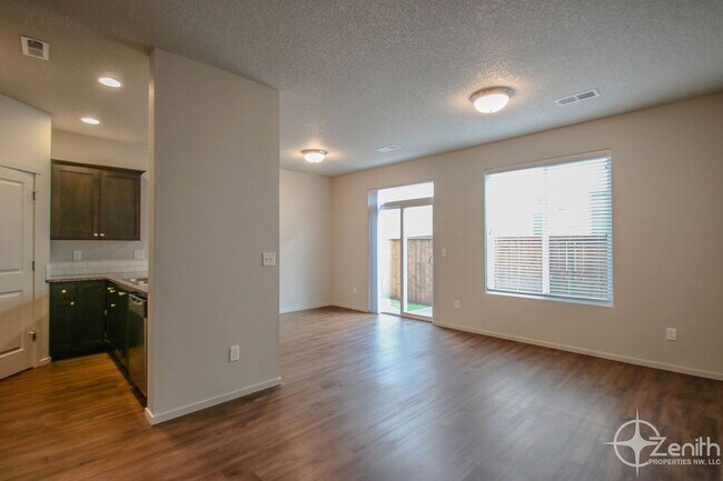 Photo - 11517 NE 125th Ave