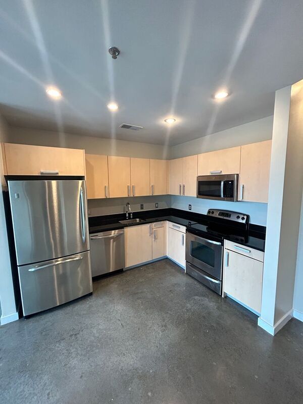 Photo - 600 12th Ave S Unidad #1810 Rental