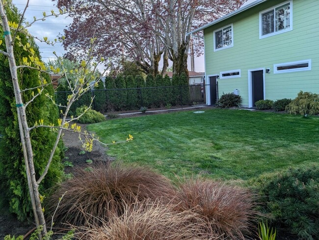 Photo - 2414 N Stevens St
