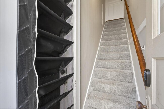 Photo - 3553 Dupont Ave S