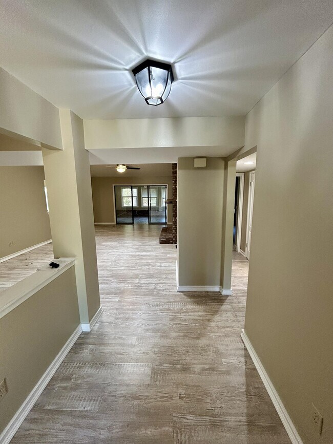 Photo - 218 Yellow Pine Ct