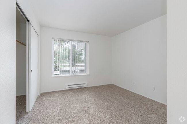 2BR, 2BA - 1,025SF Secondary Bedroom