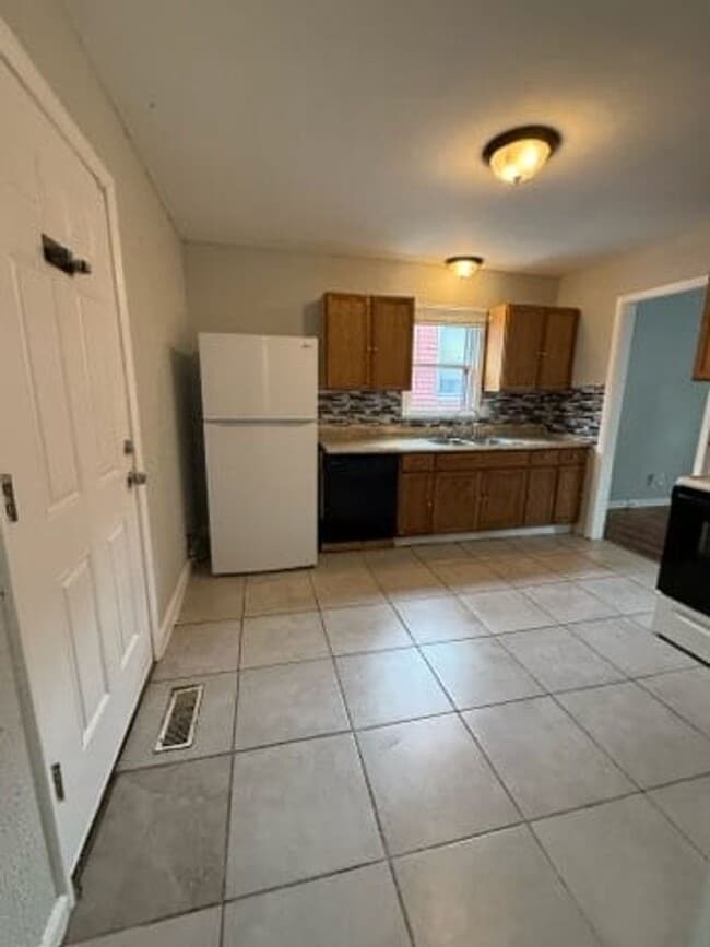 Photo - Beautiful 4 Bed, 2 Bath Home in Kansas City