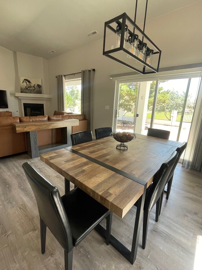 Photo - 5675 Hole in 1 Dr