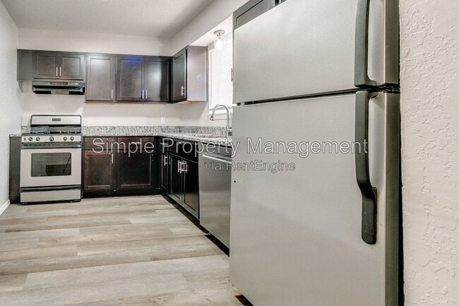 Building Photo - 5832 NW 31st Terrace Unit 4