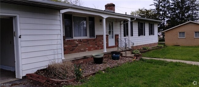 Building Photo - 206 Stuart Dr Rental