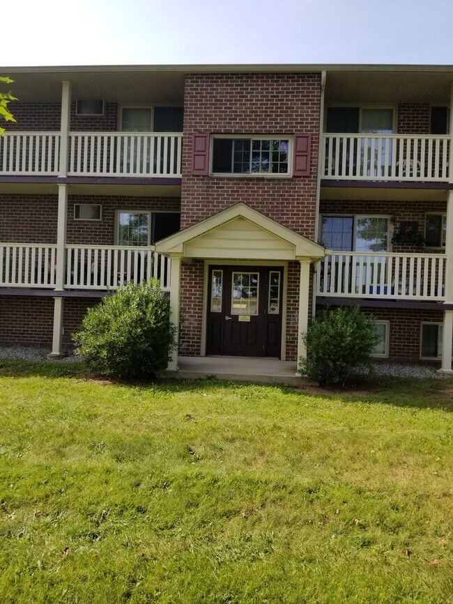 Almont Terrace - 730 Building - Almont Terrace - 730 Building Apartment Unit Almont Terrace- 730 Building