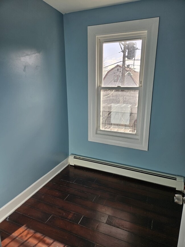Building Photo - 19 Chapman Pl Unit 19 Chapman Place Rental