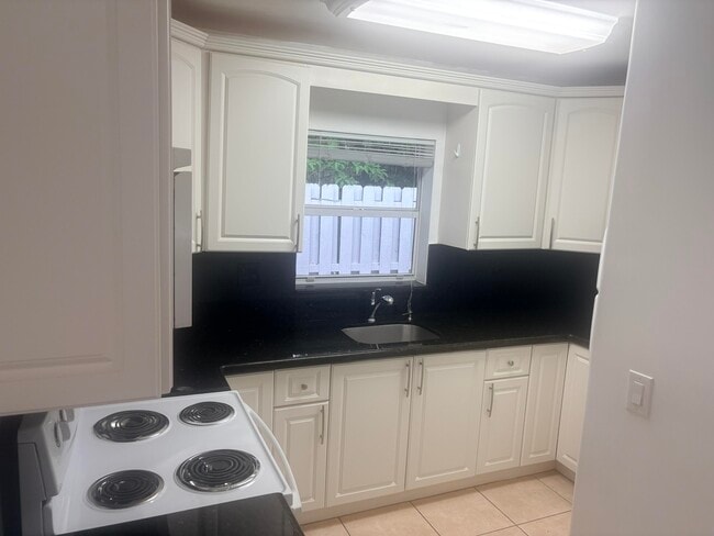 Photo - 1801 NE 25th Ave