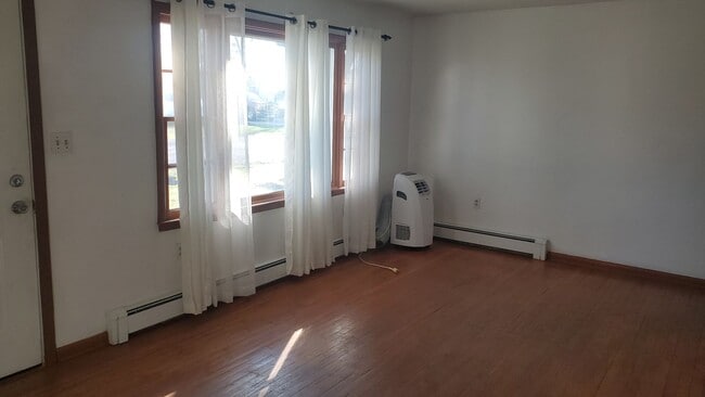 Photo - 3 bd, 2 ba house NE Columbia, 2nd living room downstairs, fenced, w/d included