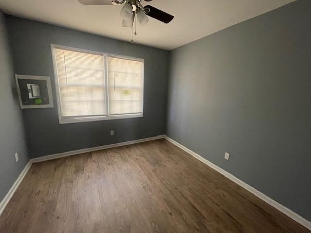 Photo - 1572 Hanauer St