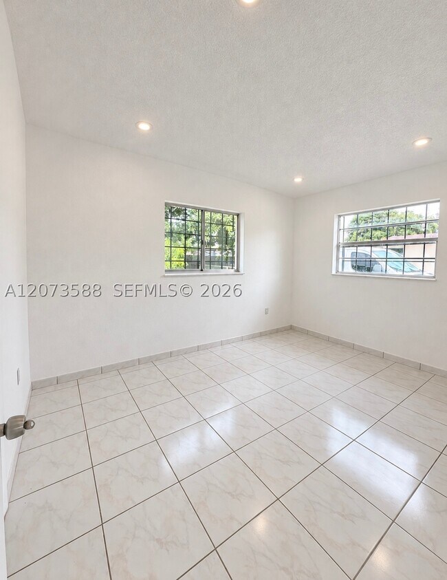 19211 NW 52nd Ct