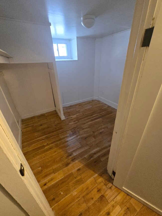 Photo - 403-407 College Street