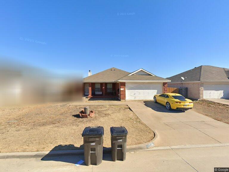 Photo - 3912 Silver Springs Dr House