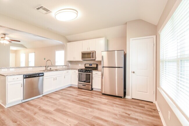 Photo - 10339 Spruce Villa Trce