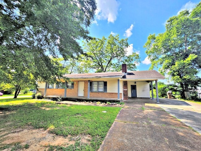HOUSE FOR RENT - DECATUR - HOUSE FOR RENT - DECATUR