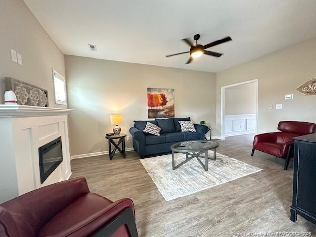 Photo - 888 Kingscote Dr
