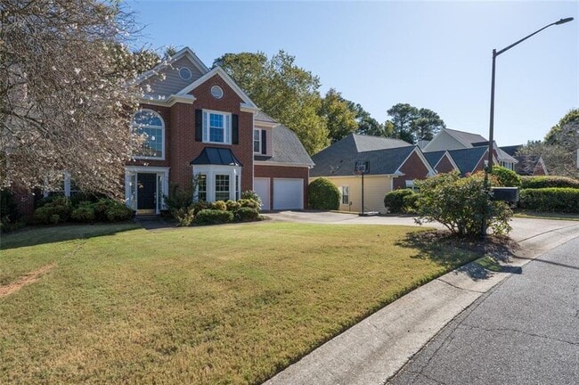 Photo - 2433 Gablewood Dr NE