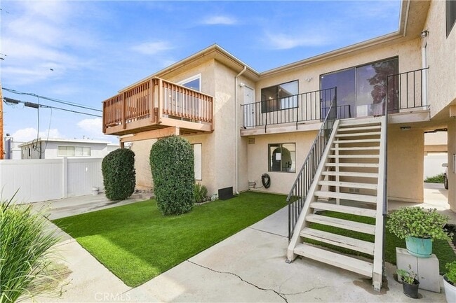 7751 Newman Ave