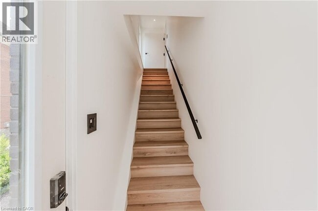 Photo - 63 Union St E Unité 3