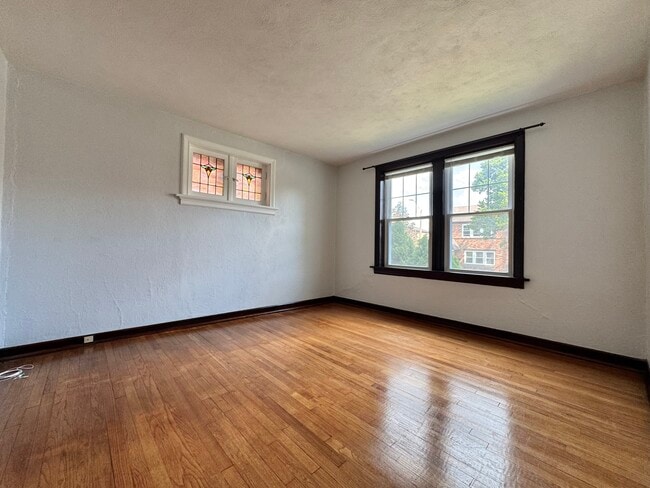 3525-3527 Lawn Ave Unit 3525