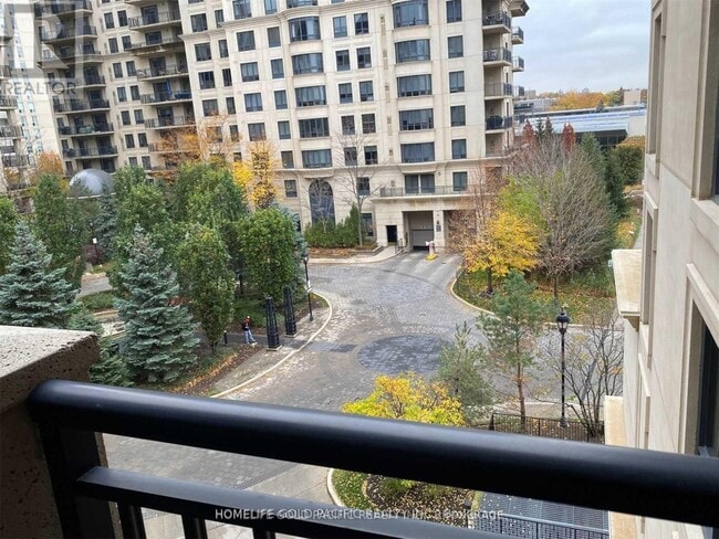 Photo - 650 Sheppard Ave E Unité 407