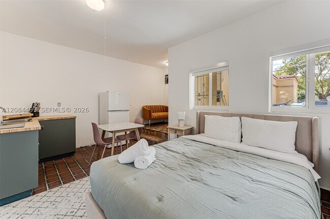 Photo - 571 NE 64th St Unit Studio