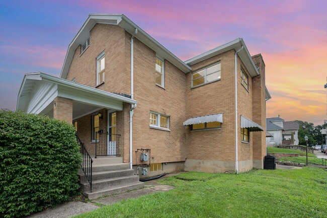 Building Photo - 62-62 Indiana Ave Unit 62 Indiana Avenue Rental