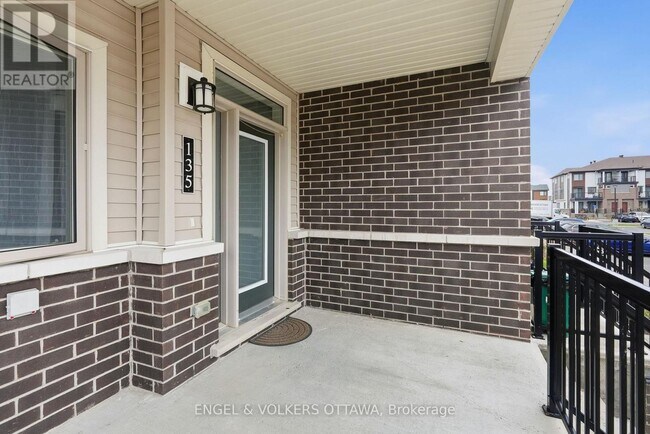 Photo - 135 Anthracite Private