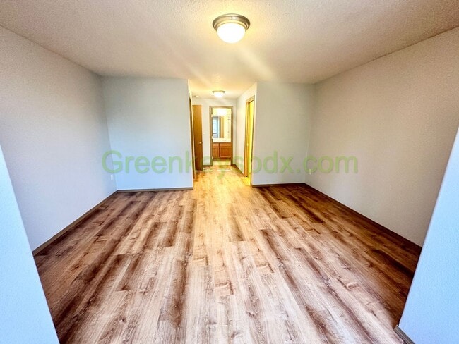Photo - 3-Bedroom, 2-Bathroom Row House Near Alber...