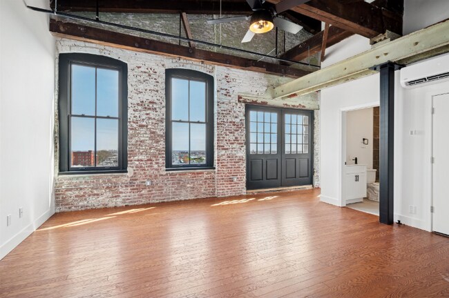 Photo - 2547 N Hancock St Unidad 4