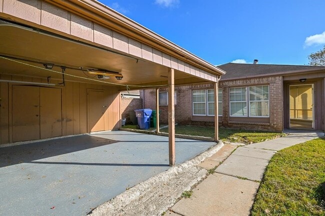 Photo - 9323 Danforth Way